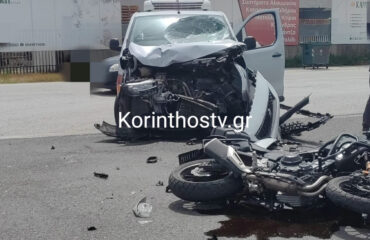Σοβαρό τροχαίο στην Κόρινθο: Οχήματα έγιναν «κομμάτια» μετά από την σύγκρουσή τους – Ένας τραυματίας (φωτογραφίες)