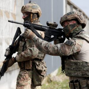 Ρωσικό Geran-2 έπεσε σαν αστραπή σε κτήριο της SBU στο Τσέρνιχοφ: Δεν έμεινε τίποτα στο πέρασμά του – Δείτε βίντεο