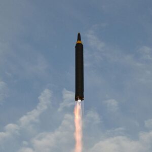 Η Βόρεια Κορέα εκτόξευσε βαλλιστικό πύραυλο προς τη Θάλασσα της Ιαπωνίας