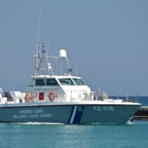 Ρόδος: Απόβαση αλλοδαπών σε παραλία του νησιού – Ανενόχλητοι βγήκαν από τις βάρκες