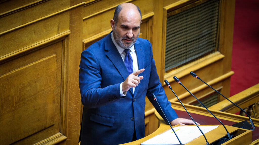 Δ.Μαρκόπουλος: «Ανυπόστατες οι φήμες περί μη ύπαρξης πανεπιστημιακού πτυχίου – Τους καλώ να ανακατασκευάσουν»