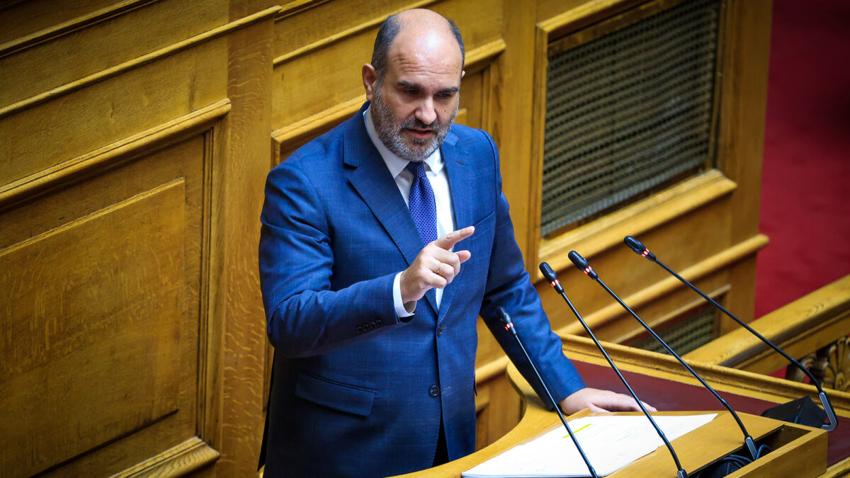 Δ.Μαρκόπουλος: «Ανυπόστατες οι φήμες περί μη ύπαρξης πανεπιστημιακού πτυχίου – Τους καλώ να ανακατασκευάσουν»