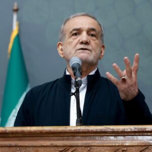 Μ.Πεζεσκιάν για πυρηνικά: «Ποιος είναι ο Ν.Τραμπ που θα στερήσει από ένα έθνος τα δικαιώματά του;»