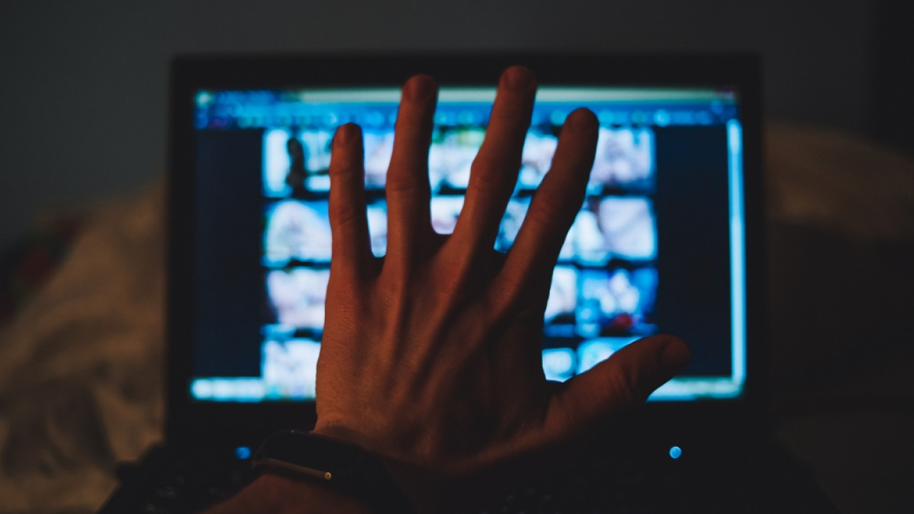 Συνελήφθη άνδρας στον Χολαργό για παιδική πορνογραφία – Ήταν ελεύθερος με περιοριστικούς όρους!