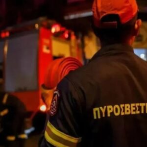Άνδρας βρέθηκε νεκρός μετά από φωτιά σε σπίτι στην Πάτρα: Δίπλα του είχε καραμπίνα