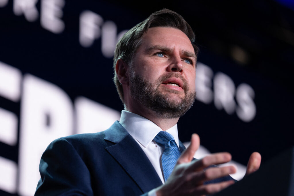 ΗΠΑ: Σε λίγες ώρες στο Πακιστάν ο Τζ.Ντ.Βανς – Αισιόδοξος ο Ντ.Τραμπ για τις συνομιλίες με το Ιράν