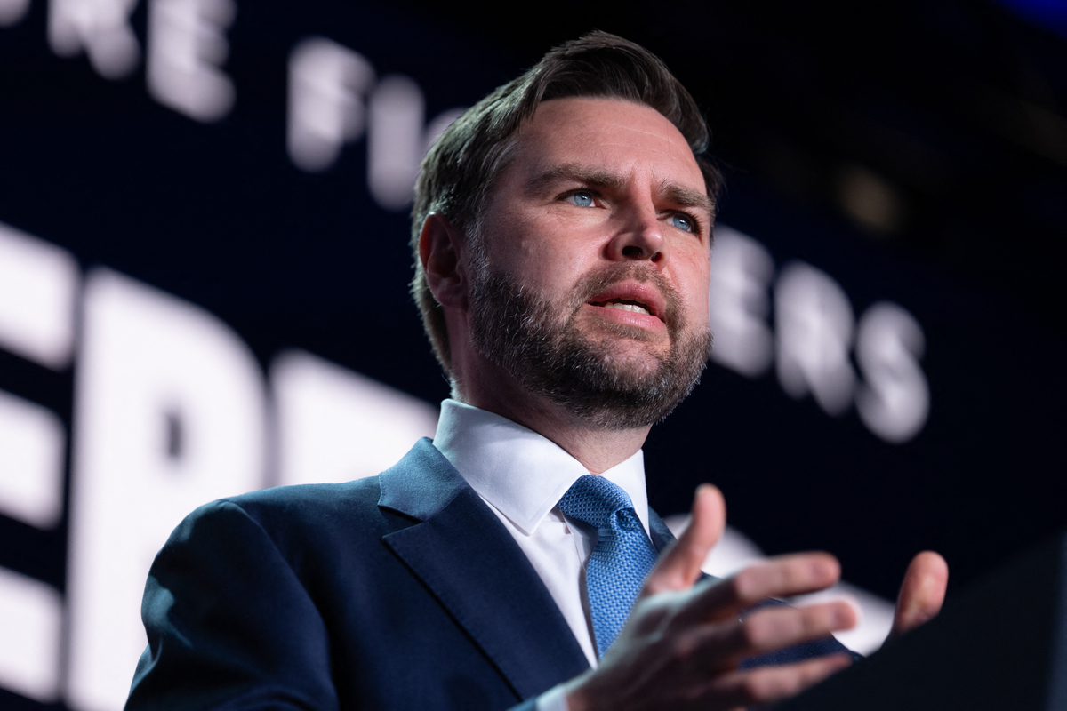 ΗΠΑ: Σε λίγες ώρες στο Πακιστάν ο Τζ.Ντ.Βανς – Αισιόδοξος ο Ντ.Τραμπ για τις συνομιλίες με το Ιράν