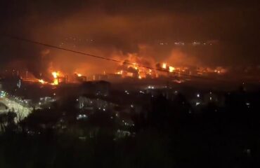 Βίντεο: «Κόλαση» στα ρωσικά διυλιστήρια της Toυάπσε στην Μαύρη Θάλασσα μετά από μαζική ουκρανική επίθεση με drones