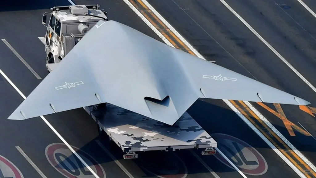 Κίνα: Σε ενεργό υπηρεσία τέθηκαν οι «wingmans» των J-20S, J-36 και J-50