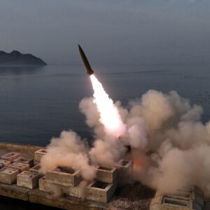 Βόρεια Κορέα: Επιτυχημένη δοκιμή του νέου πυραύλου Hwasong-11Ra