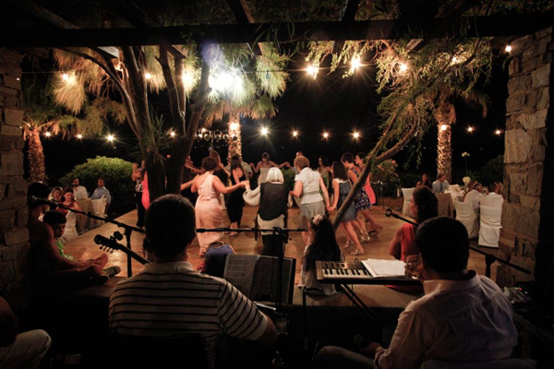 Νεκρός ένας 51χρονος στο Ηράκλειο Κρήτης που κατέρρευσε ξαφνικά σε γλέντι