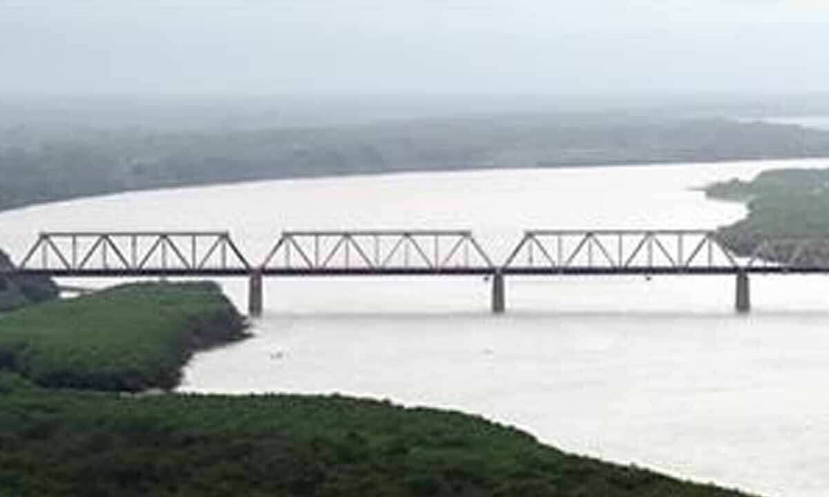 Βίντεο: Σχεδόν έτοιμη η γέφυρα που θα ενώνει οδικώς Ρωσία και Βόρεια Κορέα