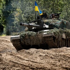 Τι συμβαίνει στα αλήθεια με την τεράστια έλλειψη βρετανικών αρμάτων μάχης Challenger 2 στην Ντομπροπίλια;