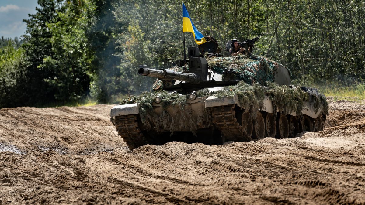 Τι συμβαίνει στα αλήθεια με την τεράστια έλλειψη βρετανικών αρμάτων μάχης Challenger 2 στην Ντομπροπίλια;