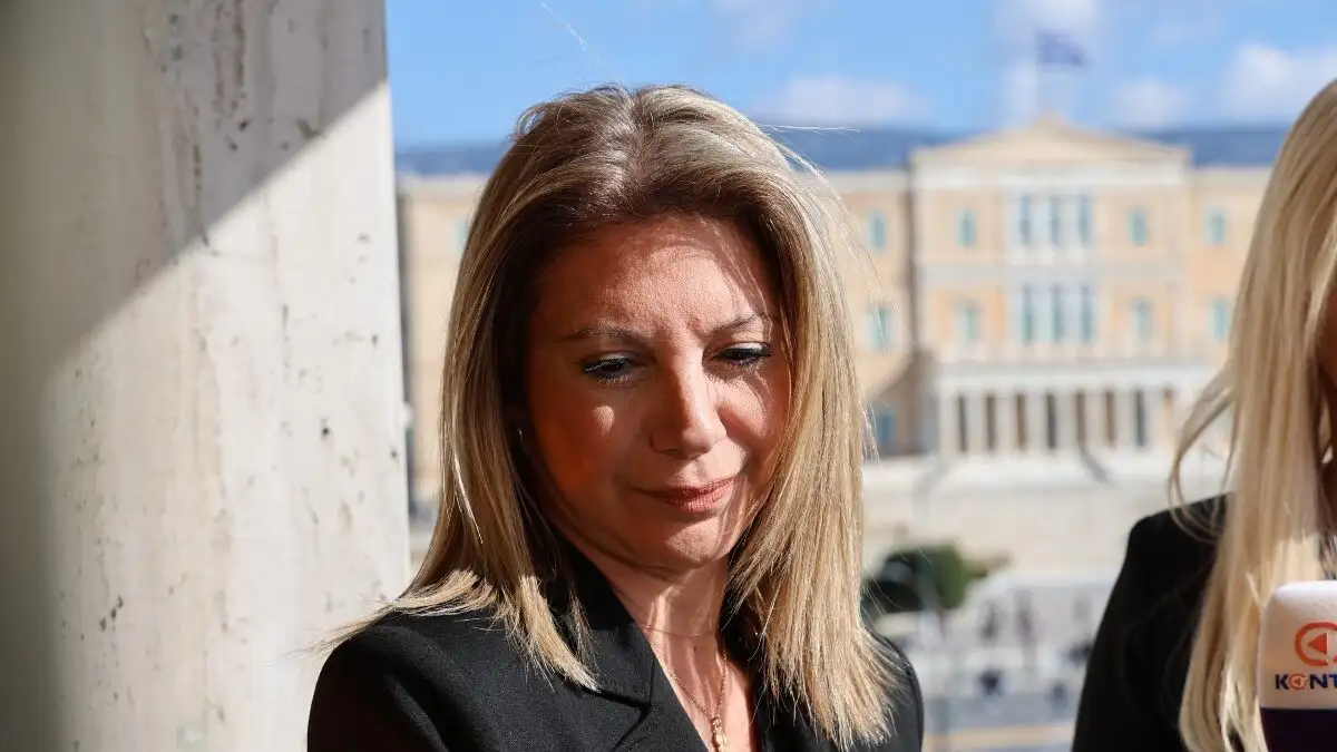 Δημοσκόπηση interview: Τρίτη δύναμη το κόμμα Καρυστιανού