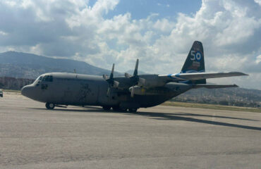 Η Ελλάδα έστειλε με αεροσκάφος της ΠΑ ανθρωπιστική βοήθεια στον Λίβανο – Δείτε φωτογραφίες