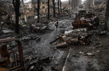 Βίντεο: Ρωσική βόμβα τριών τόνων μετατρέπει οικοδομικό τετράγωνο στη Κοσταντινόβκα σε ερείπια μέσα σε δευτερόλεπτα!