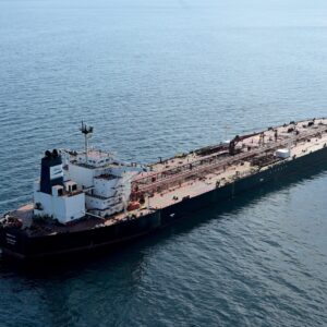 Στενά του Ορμούζ: Γιατί ο σκιώδης στόλος αδιαφορεί για τον αποκλεισμό των ΗΠΑ – Μεταξύ τους ένα ελληνόκτητο πλοίο