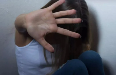 Ρόδος: 28χρονος Αλβανός εισέβαλε στο δωμάτιο 16χρονης και αυτοϊκανοποιήθηκε μπροστά της