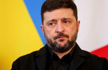 Ο Β.Ζελένσκι προσπαθεί για νέα τριμερή με ΗΠΑ και Ρωσία