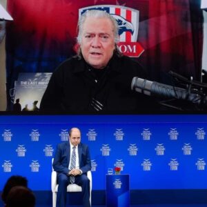 Στ.Μπάνον: «Υπερδύναμη στη θάλασσα η Ελλάδα – Θα έχει κομβικό ρόλο στις επόμενες δεκαετίες»