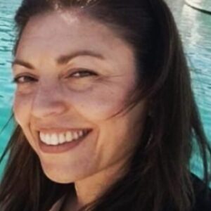 Ε.Γιακουμάκη: Ο γιος και ο αδελφός της μιλούσαν ζωντανά στην τηλεόραση – Εκείνη ήταν ήδη νεκρή στο αμάξι της