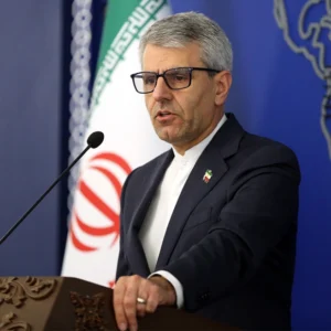 Ιράν: «Να αρθεί ο αμερικανικός αποκλεισμός στα λιμάνια μας – Τότε θα επιστρέψουμε στο τραπέζι των συνομιλιών»