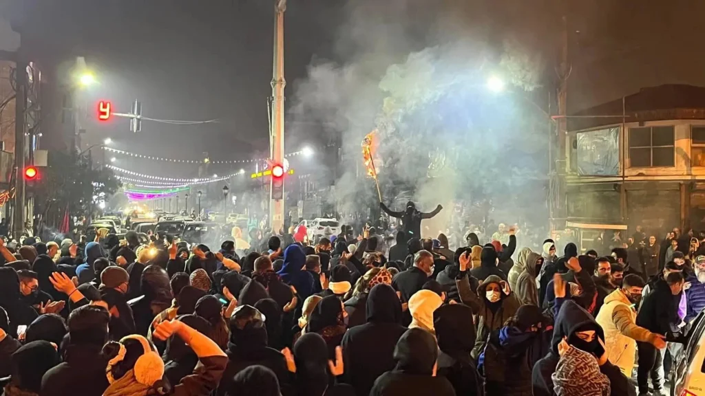 BBC: Το Ιράν ανησυχεί για νέες εξεγέρσεις – Ανοιχτό το ενδεχόμενο για νέες διαπραγματεύσεις με τις ΗΠΑ