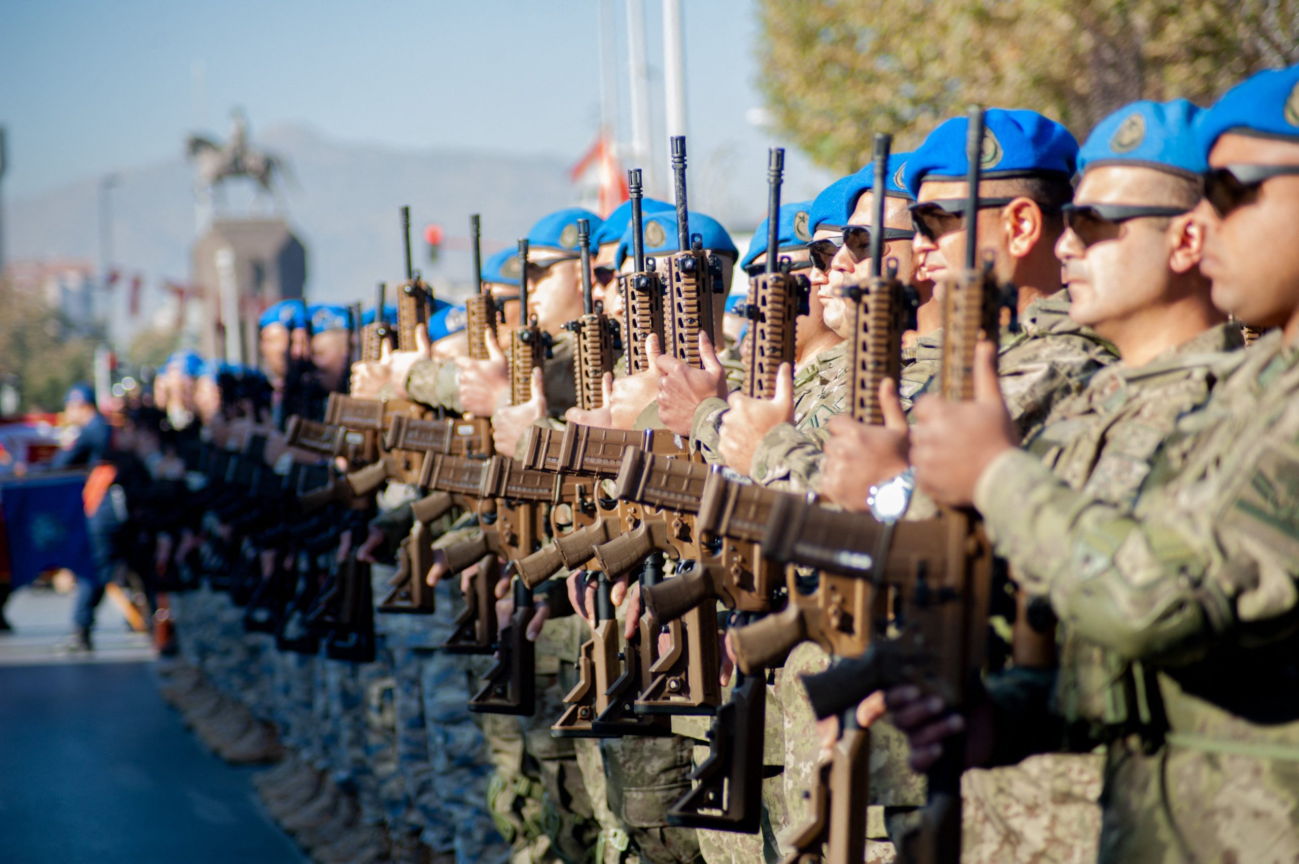 Ποια είναι τα όπλα που η «ουδέτερη» Τουρκία σκέφτεται να στείλει στην Ουκρανία κατά της Ρωσίας;