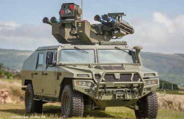 Ισπανία: Η στιγμή που τεθωρακισμένο χάνει το αλεξίπτωτο και συντρίβεται με ορμή στο έδαφος (βίντεο)