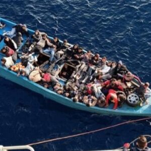 Πάνω από 60 παράνομοι μετανάστες διασώθηκαν ανοιχτά της Κρήτης