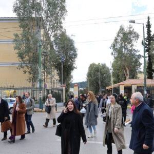 Ευελπίδων: Πατέρας άφησε την τεσσάρων ετών κόρη του μόνη της στο αυτοκίνητο – Συνελήφθη από τις Αρχές