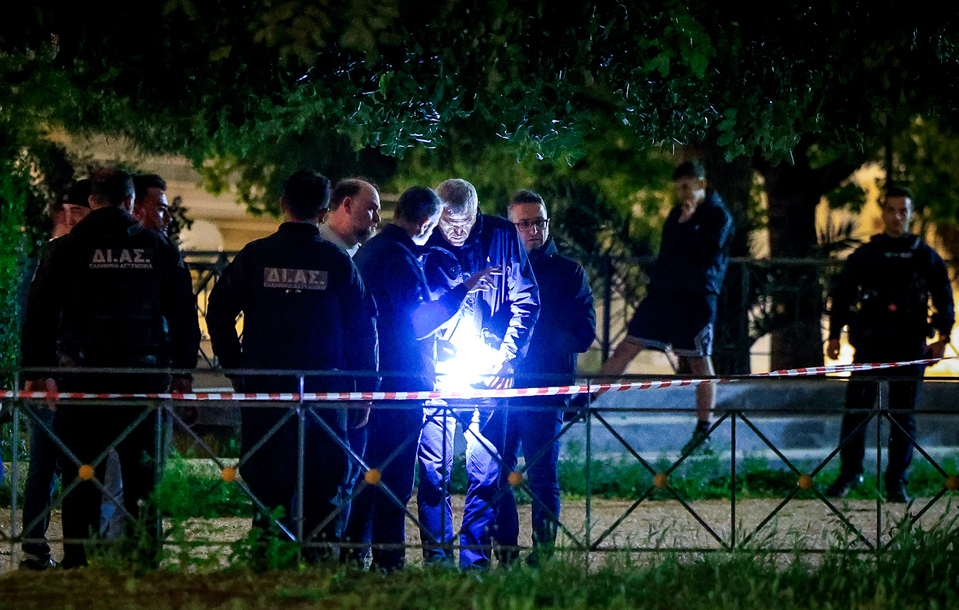 Νέα στοιχεία για τη δολοφονία του 25χρονου γιου αξιωματικού της ΕΛ.ΑΣ: Οι κηλίδες αίμα στο χώμα & η «τυφλή» επίθεση