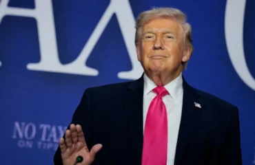 Ν.Τραμπ: «Έδωσα εντολή στο Ναυτικό να ανοίγει πυρ κατά κάθε σκάφους που βάζει νάρκες στα Στενά του Ορμούζ»