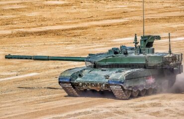Βίντεο: Ρώσικο άρμα μάχης T-90M δέχτηκε απανωτά τρία πλήγματα από ουκρανικά FPV και επιβίωσε!