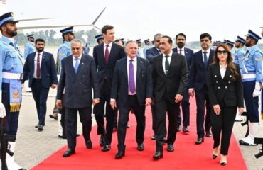 Γουίτκοφ και  Κούσνερ στο Πακιστάν για συνομιλίες με τον Ιρανό υπουργό Εξωτερικών