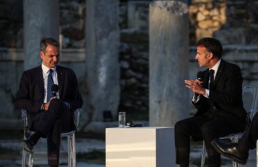 Ε.Μακρόν σε Κ.Μητσοτάκη: «Αν νιώσετε οποιαδήποτε απειλή, κάντε ό,τι χρειάζεται – Η Γαλλία θα είναι δίπλα σας»