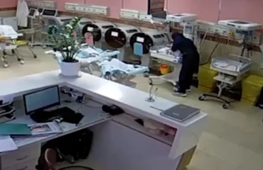 Ιράν: Δείτε τη στιγμή που νοσηλεύτρια σώζει νεογέννητα την ώρα επίθεσης σε νοσοκομείο (βίντεο)