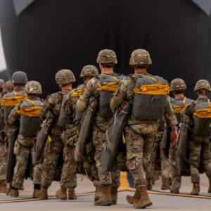 Αποκάλυψη CNN: Οι ΗΠΑ θα στείλουν χιλιάδες στρατιώτες στη Μέση Ανατολή αν καταρρεύσουν οι συνομιλίες με το Ιράν