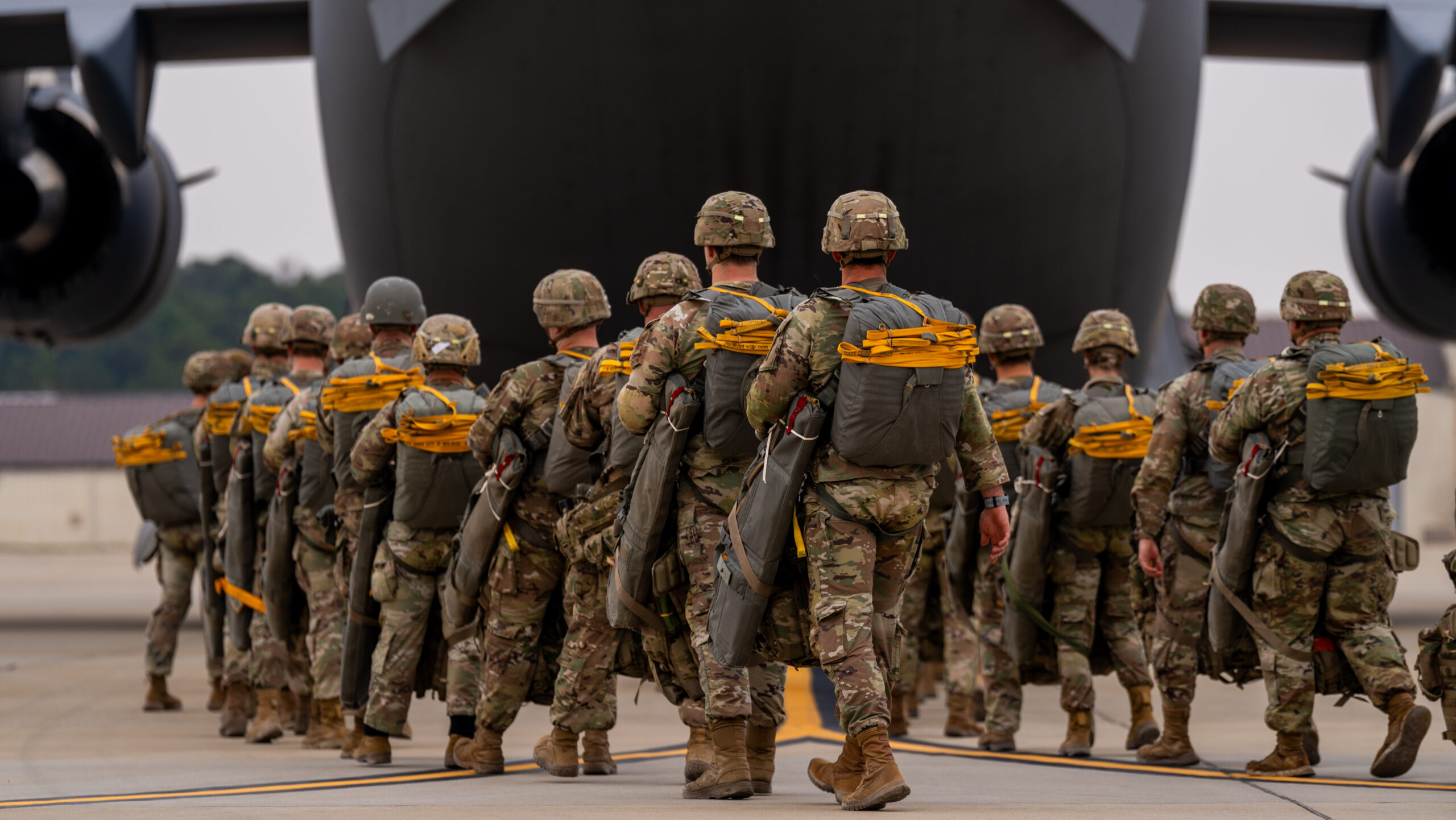 Αποκάλυψη CNN: Οι ΗΠΑ θα στείλουν χιλιάδες στρατιώτες στη Μέση Ανατολή αν καταρρεύσουν οι συνομιλίες με το Ιράν