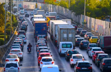 Τροχαίο ατύχημα στον Κηφισό: Ακινητοποιημένη η αριστερή λωρίδα στο ύψος της Λυκόβρυσης