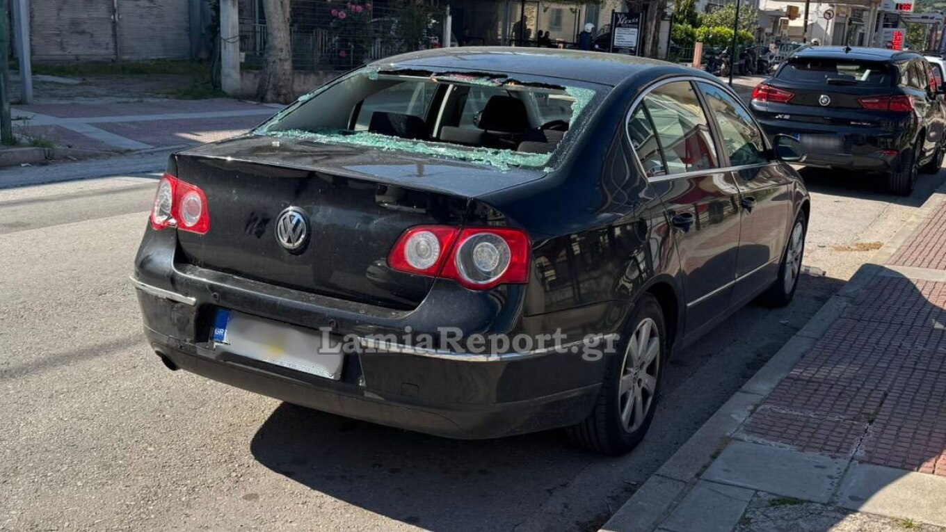 Σοβαρό τροχαίο στη Λαμία: Από την σύγκρουση μοτοσικλετιστής βρέθηκε στο πίσω μέρος αυτοκινήτου