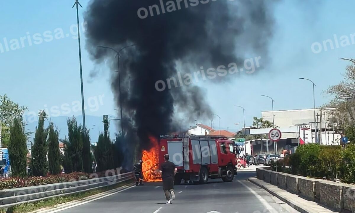 Αυτοκίνητο στη Λάρισα έγινε παρανάλωμα του πυρός ενώ βρισκόταν εν κινήσει – Δείτε βίντεο