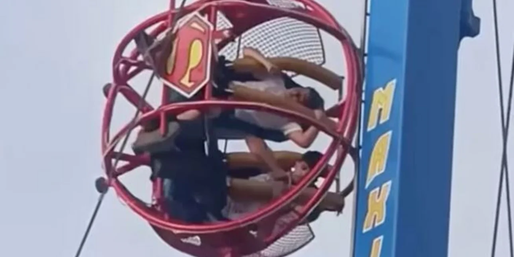 Σοκαριστικό ατύχημα σε λούνα παρκ της Σεβίλλης: Έσπασε ο ιμάντας σε παιχνίδι και βρέθηκαν στο κενό (βίντεο)