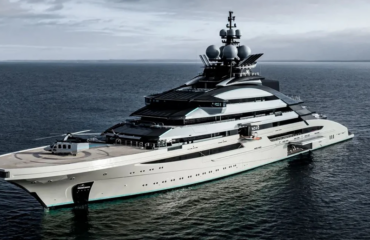 Πέρασε από τα Στενά του Ορμούζ με άδεια του Ιράν η υπερπολυτελής θαλαμηγός Ρώσου ολιγάρχη (βίντεο)