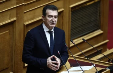 Μ.Χρυσοχοΐδης από Δελφούς: «Περισσότερες από 30.000 κλήσεις για περιστατικά ενδοοικογενειακής βίας»