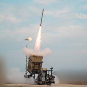 Το Ισραήλ έστειλε κρυφά μια πυροβολαρχία Iron Dome στα ΗΑΕ