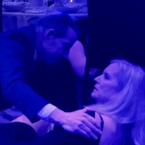 Αμερικανός βουλευτής προστάτευσε με το σώμα του τη κόρη του Ρ.Φ.Κένεντι κατά την διάρκεια των πυροβολισμών (φωτο)