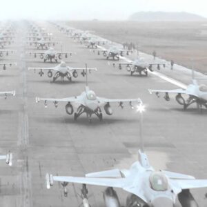 Η Κίνα παρήγαγε πάνω από 2.400 μαχητικά αεροσκάφη τα τελευταία 3 χρόνια!