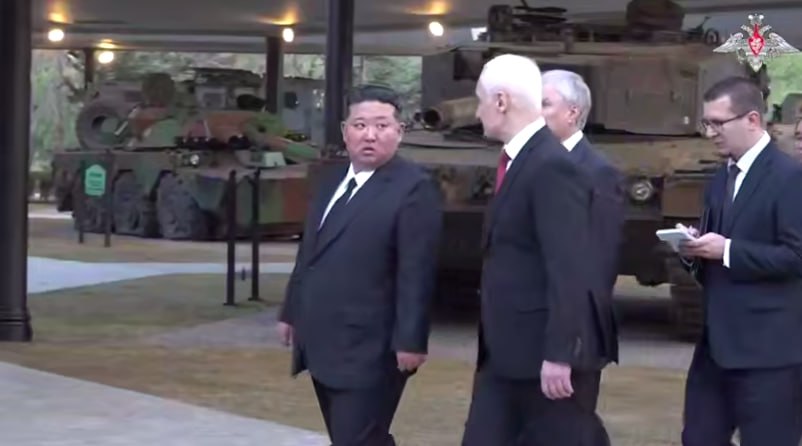 Δυτικός στρατιωτικός εξοπλισμός που καταστράφηκε στην Ουκρανία εκτίθεται στη Βόρεια Κορέα!